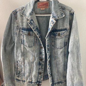 Trademark Brooklyn Cloth Men’s Lightwash Denim Jean Jacket Medium